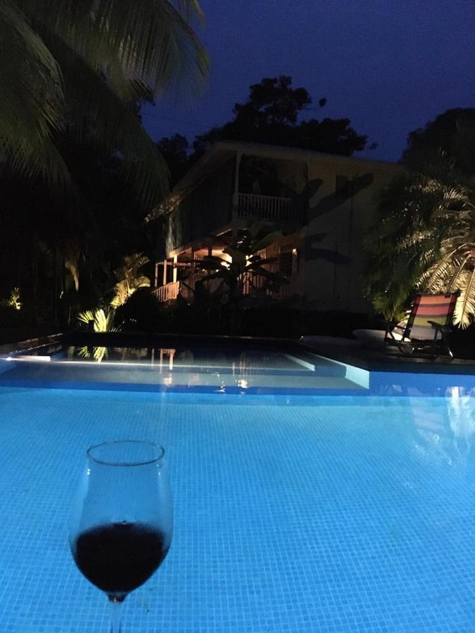 Sand Dollar Beach Bed & Breakfast Bocas del Toro Esterno foto