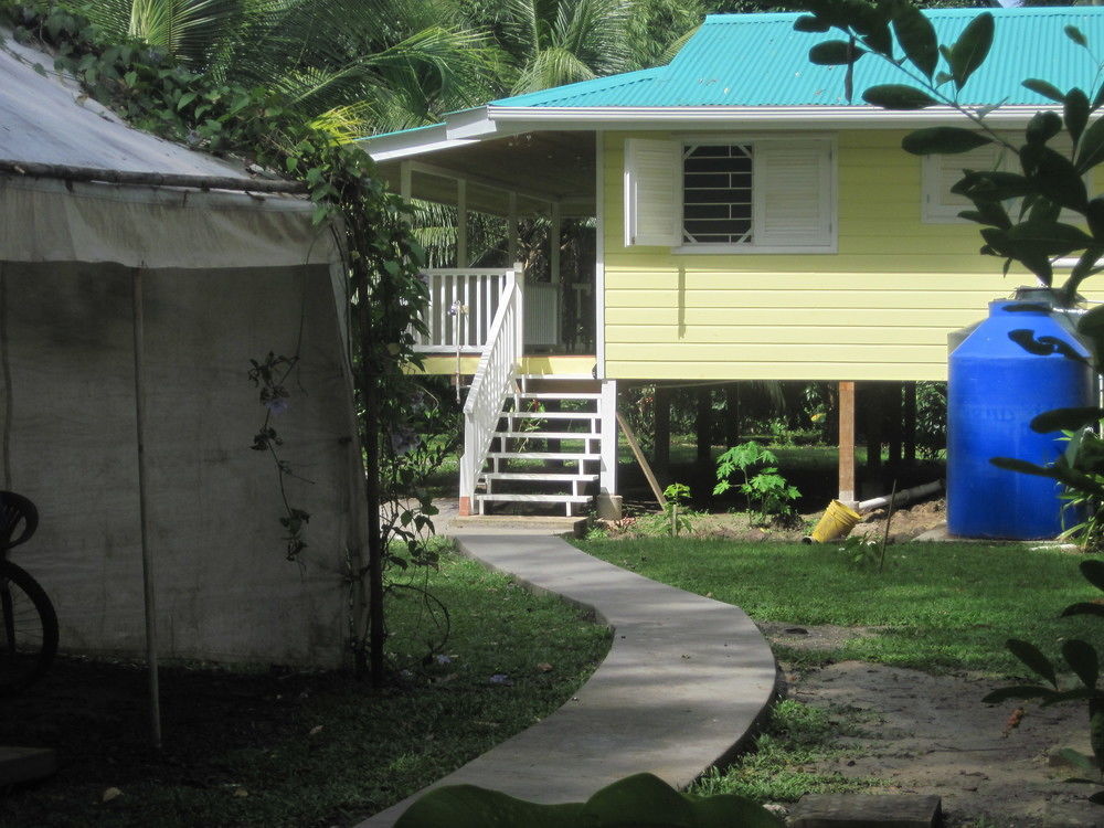 Sand Dollar Beach Bed & Breakfast Bocas del Toro Esterno foto